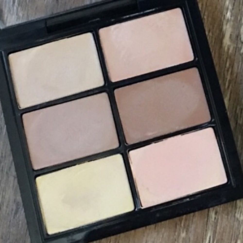 MAC Concealer Palette - SHADE MEDIUM